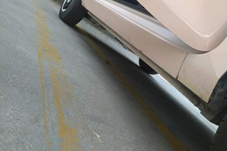 Used Wuling Hongguang MINIEV 2022 Macaron Premium Model – Lithium Iron Phosphate Right Side Sill