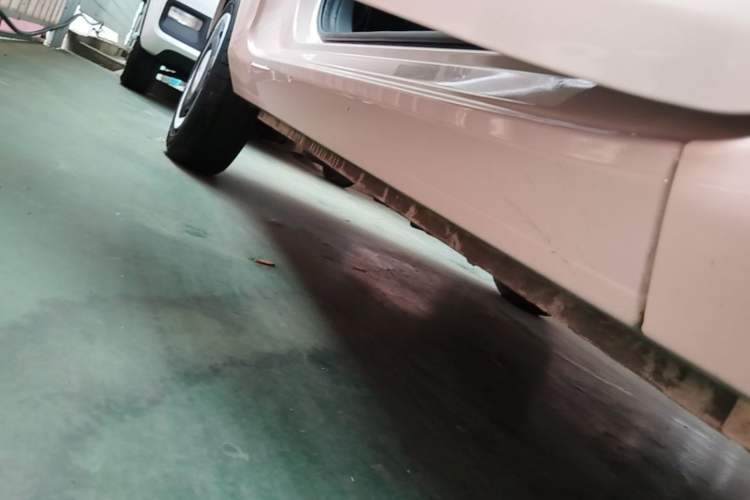 Used Wuling Hongguang MINIEV 2022 Macaron Premium Model – Lithium Ternary Battery Right Side Sill