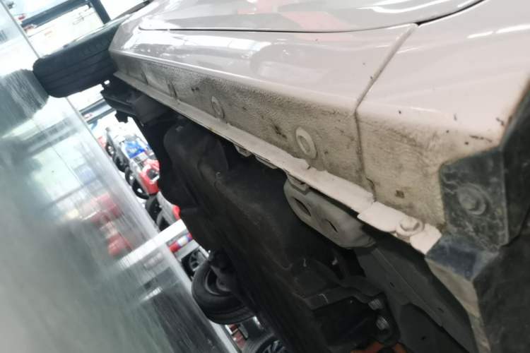 Used Wuling Hongguang MINIEV 2022 Macaron Premium Model – Lithium Iron Phosphate Right Side Sill