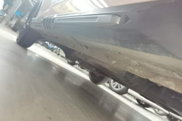 Used Wuling Hongguang MINIEV 2022 GAMEBOY 200km Play Edition with Lithium Iron Phosphate Right Side Sill