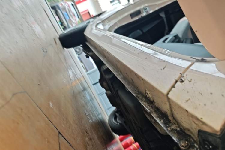 Used Wuling Hongguang MINIEV 2022 Macaron Premium Model – Lithium Ternary Battery Right Side Sill