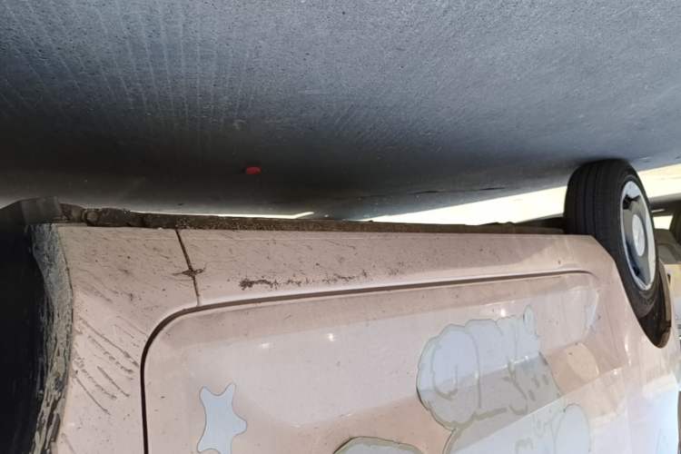 Used Wuling Hongguang MINIEV 2022 Macaron Premium Model – Lithium Iron Phosphate Right Side Sill