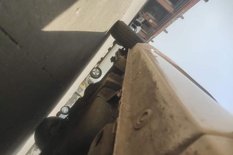 Used Wuling Hongguang MINIEV 2022 Macaron Premium Model – Lithium Ternary Battery Right Side Sill