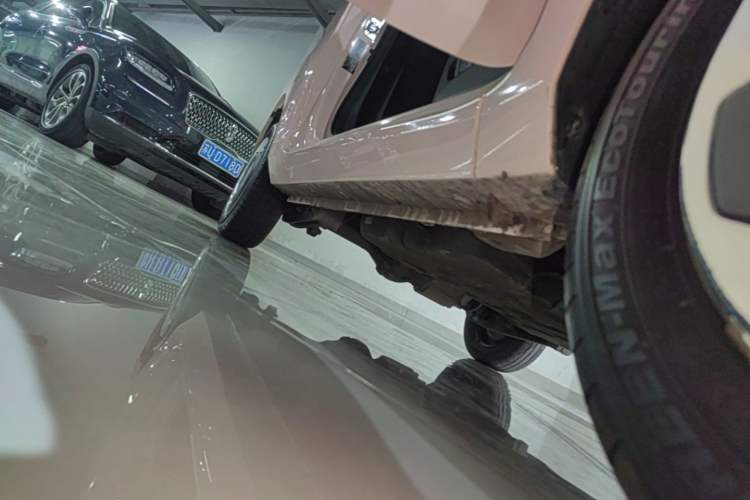 Used Wuling Hongguang MINIEV 2022 Macaron Premium Model – Lithium Iron Phosphate Right Side Sill