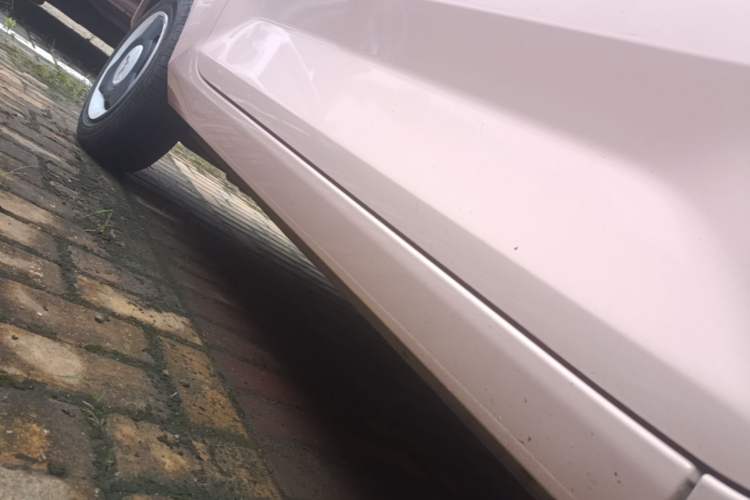 Used Wuling Hongguang MINIEV 2022 Macaron Premium Model – Lithium Iron Phosphate Right Side Sill