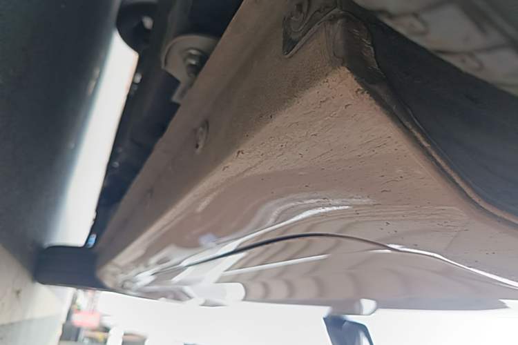 Used Wuling Hongguang MINIEV 2022 Macaron Premium Model – Lithium Iron Phosphate Right Side Sill