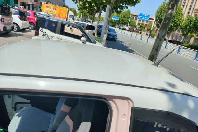 Used Wuling Hongguang MINIEV 2022 Macaron Premium Model – Lithium Ternary Battery Roof