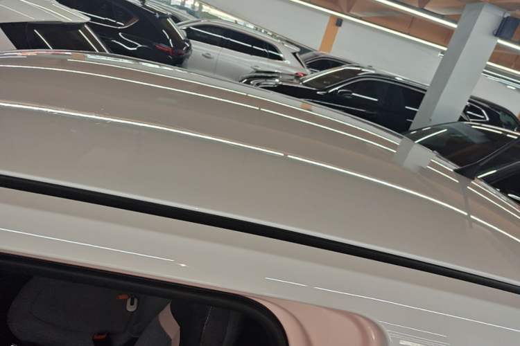 Used Wuling Hongguang MINIEV 2022 Macaron Premium Model – Lithium Ternary Battery Roof
