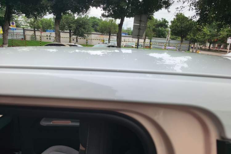 Used Wuling Hongguang MINIEV 2022 Macaron Premium Model – Lithium Iron Phosphate Roof
