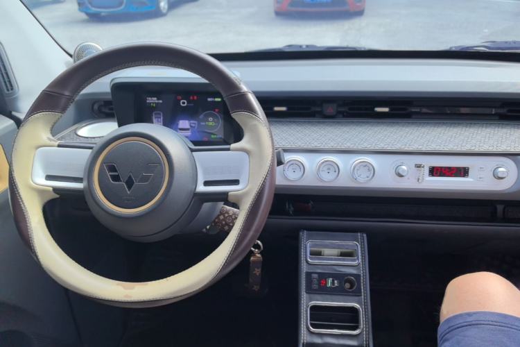 Used Wuling Hongguang MINIEV 2022 GAMEBOY 200km Gaming Edition with Lithium Iron Phosphate Center Console