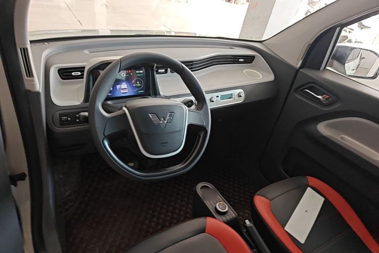 Used Wuling Hongguang MINIEV 2022 Macaron Fashion Edition Lithium-Nickel-Cobalt-Alpha-oxide Center Console