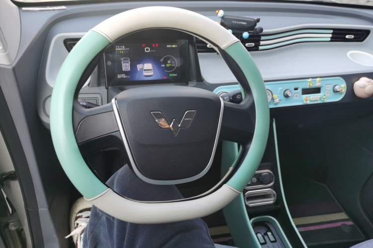 Used Wuling Hongguang MINIEV 2022 Enjoy Edition Lithium-Ion Battery Center Console