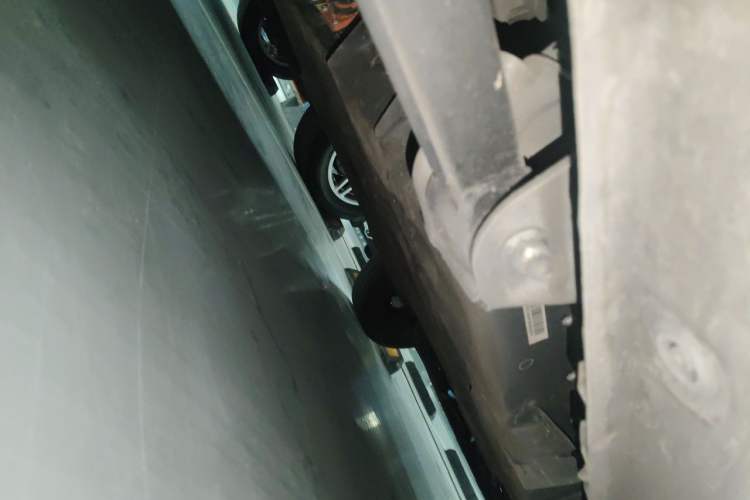 Used Wuling Hongguang MINIEV 2022 Macaron Fashion Model Lithium Iron Phosphate Chassis Rear Right