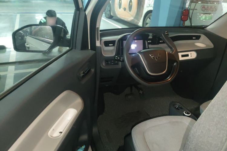 Used Wuling Hongguang MINIEV 2022 Macaron Fashion Model Lithium Iron Phosphate Driver Seat