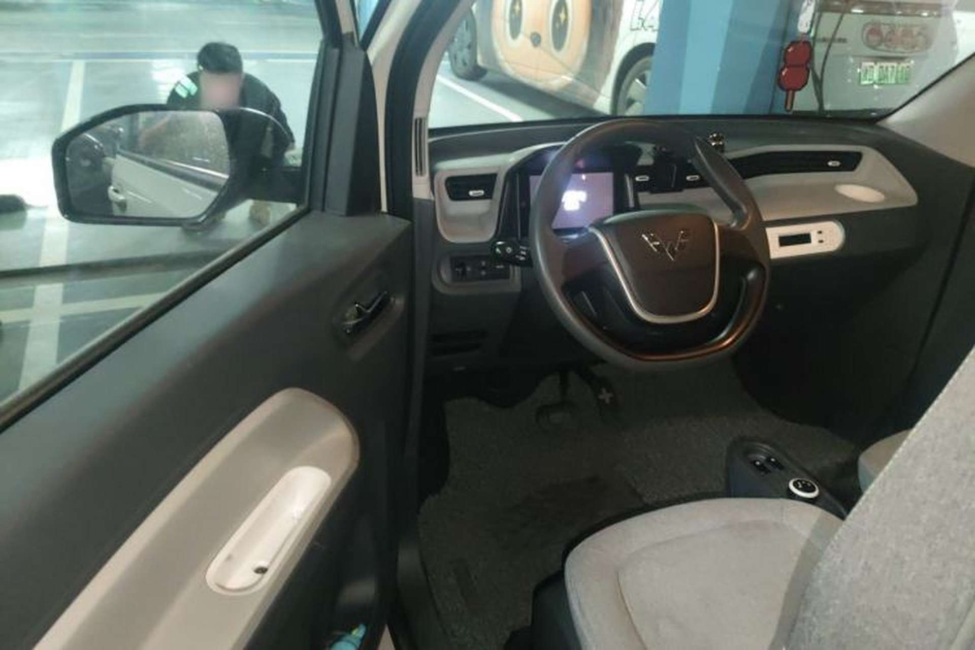 Used Wuling Hongguang MINIEV 2022 Macaron Fashion Model Lithium Iron Phosphate Driver Seat