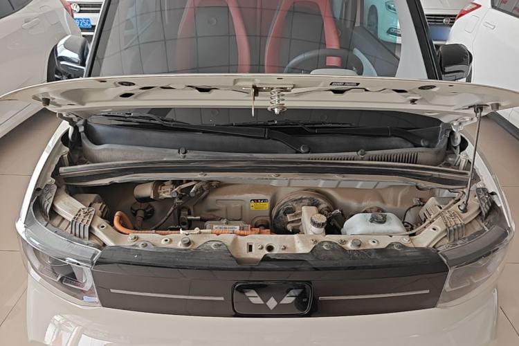 Used Wuling Hongguang MINIEV 2022 Macaron Fashion Edition Lithium-Nickel-Cobalt-Alpha-oxide Engine Bay