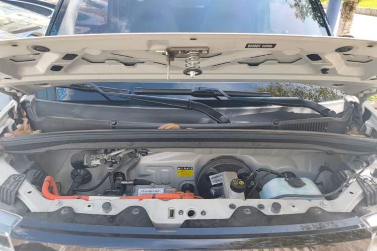 Used Wuling Hongguang MINIEV 2022 Macaron Premium Model – Lithium Ternary Battery Engine Bay