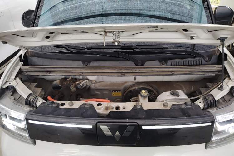 Used Wuling Hongguang MINIEV 2022 GAMEBOY 200km Gaming Edition with Lithium Iron Phosphate Engine Bay