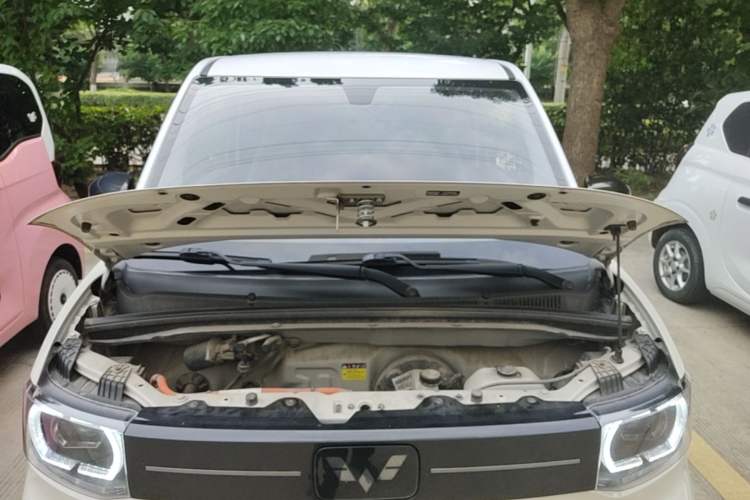 Used Wuling Hongguang MINIEV 2022 Macaron Premium Model – Lithium Iron Phosphate Engine Bay