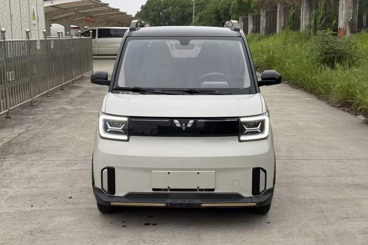 Used Wuling Hongguang MINIEV 2022 GAMEBOY 200km Gaming Edition with Lithium Iron Phosphate Exterior 1