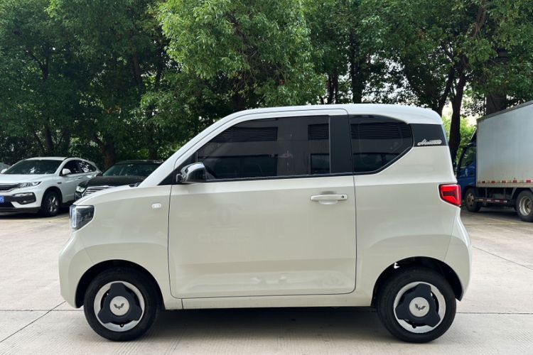 Used Wuling Hongguang MINIEV 2022 Macaron Premium Model – Lithium Iron Phosphate Exterior 4