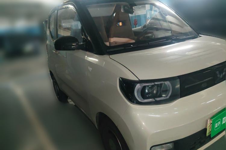 Used Wuling Hongguang MINIEV 2022 Macaron Fashion Model Lithium Iron Phosphate Front Right 45 Deg