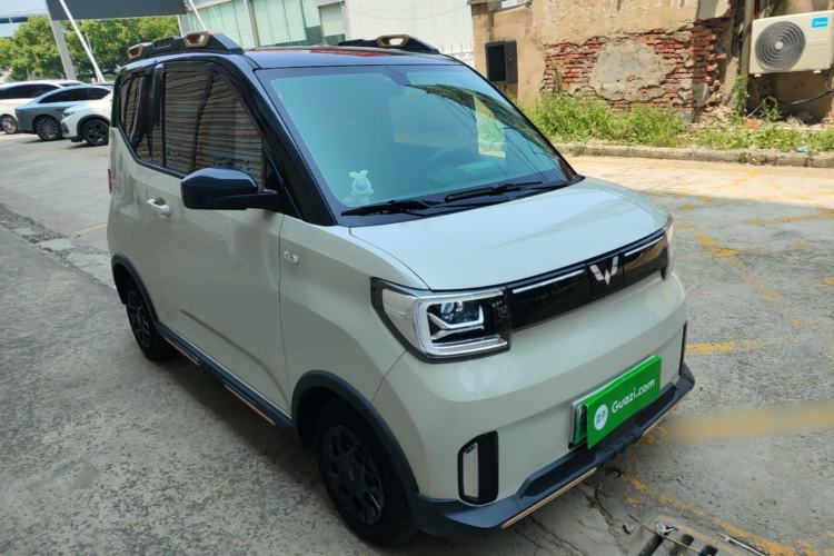 Used Wuling Hongguang MINIEV 2022 GAMEBOY 200km Gaming Edition with Lithium Iron Phosphate Front Right 45 Deg