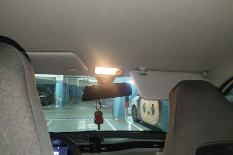 Used Wuling Hongguang MINIEV 2022 Macaron Fashion Model Lithium Iron Phosphate Headliner