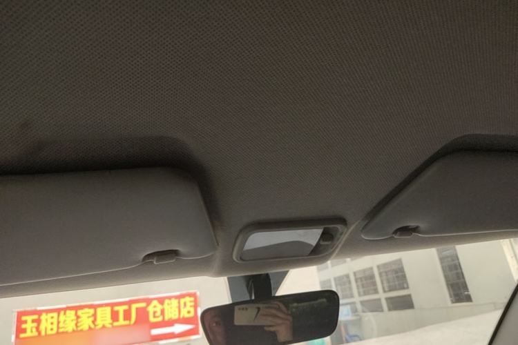 Used Wuling Hongguang MINIEV 2022 Macaron Premium Model – Lithium Iron Phosphate Headliner