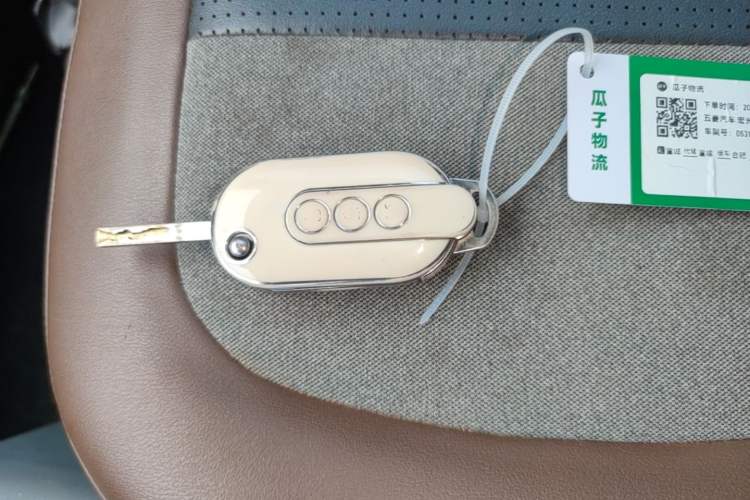 Used Wuling Hongguang MINIEV 2022 GAMEBOY 200km Gaming Edition with Lithium Iron Phosphate Interior 1