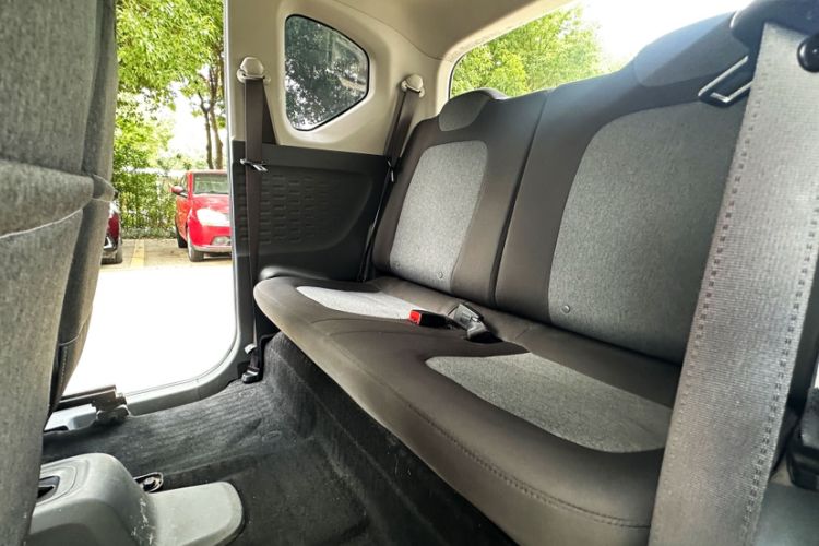 Used Wuling Hongguang MINIEV 2022 Macaron Premium Model – Lithium Iron Phosphate Interior 2