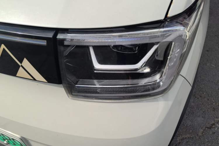 Used Wuling Hongguang MINIEV 2022 GAMEBOY 200km Gaming Edition with Lithium Iron Phosphate Left Front Headlight