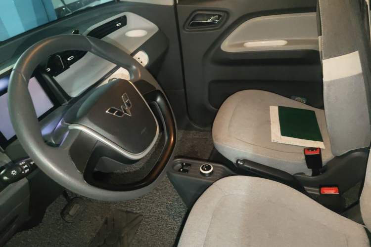 Used Wuling Hongguang MINIEV 2022 Macaron Fashion Model Lithium Iron Phosphate Left Front Seat