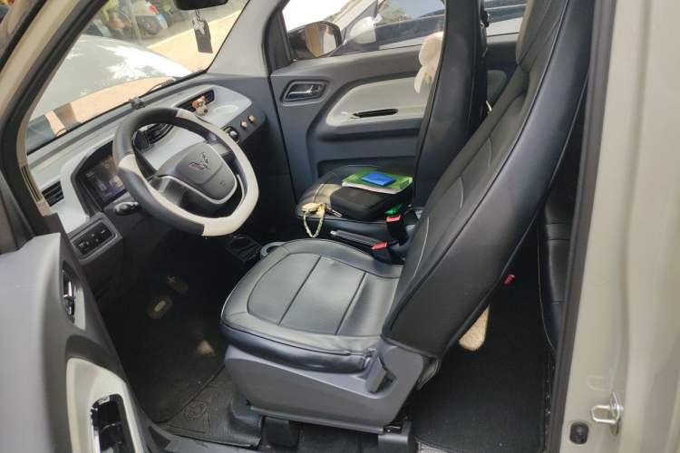 Used Wuling Hongguang MINIEV 2022 Macaron Premium Model – Lithium Iron Phosphate Left Front Seat