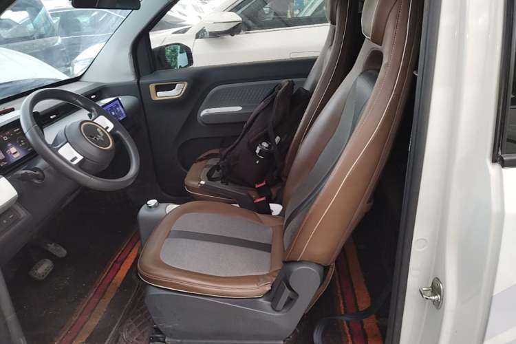 Used Wuling Hongguang MINIEV 2022 GAMEBOY 200km Gaming Edition with Lithium Iron Phosphate Left Front Seat