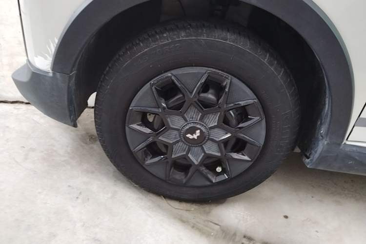 Used Wuling Hongguang MINIEV 2022 GAMEBOY 200km Gaming Edition with Lithium Iron Phosphate Left Front Wheel Hub