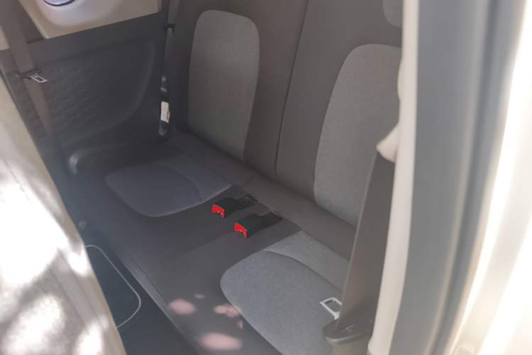 Used Wuling Hongguang MINIEV 2022 Macaron Premium Model – Lithium Ternary Battery Left Rear Seat