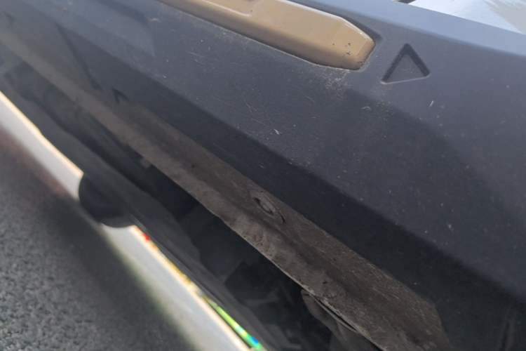Used Wuling Hongguang MINIEV 2022 GAMEBOY 200km Gaming Edition with Lithium Iron Phosphate Left Side Sill