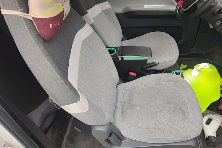 Used Wuling Hongguang MINIEV 2022 Macaron Fashion Model Lithium Iron Phosphate Right Front Seat