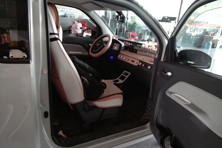 Used Wuling Hongguang MINIEV 2022 Macaron Premium Model – Lithium Iron Phosphate Right Front Seat