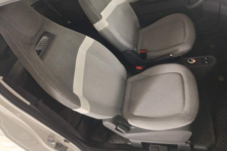 Used Wuling Hongguang MINIEV 2022 Macaron Premium Model – Lithium Iron Phosphate Right Front Seat
