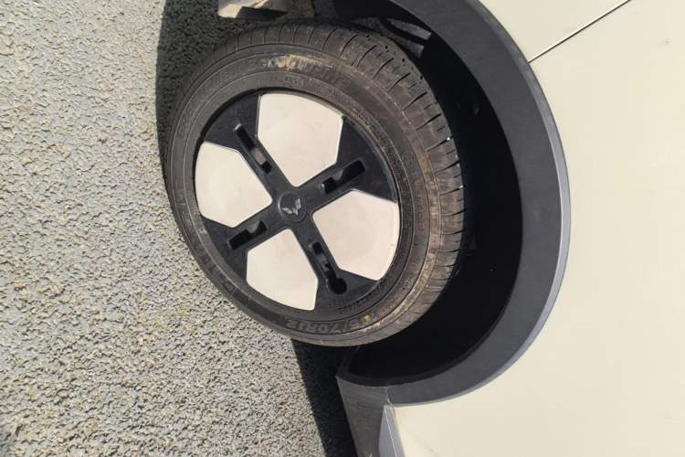 Used Wuling Hongguang MINIEV 2022 GAMEBOY 200km Gaming Edition with Lithium Iron Phosphate Right Rear Wheel Hub