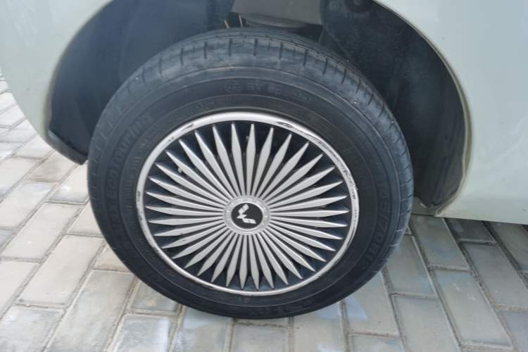 Used Wuling Hongguang MINIEV 2022 Enjoy Edition Lithium-Ion Battery Right Rear Wheel Hub