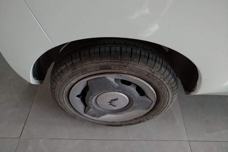 Used Wuling Hongguang MINIEV 2022 Macaron Premium Model – Lithium Iron Phosphate Right Rear Wheel Hub