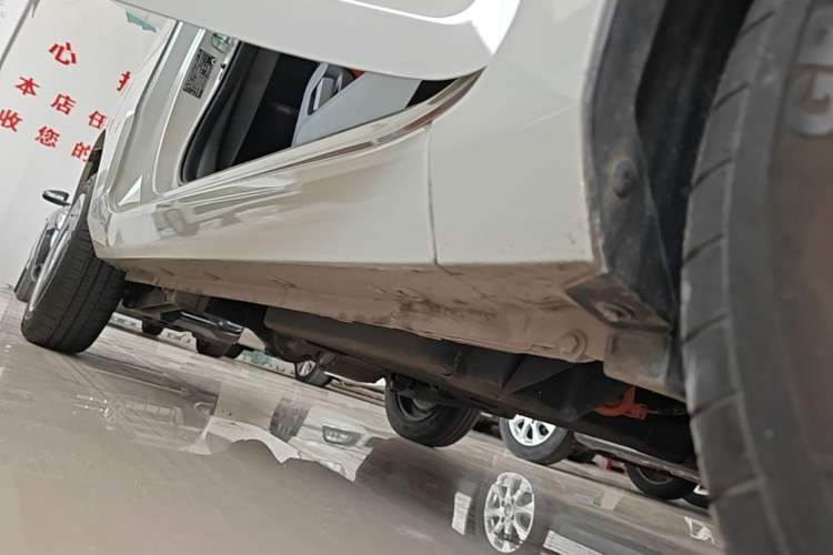 Used Wuling Hongguang MINIEV 2022 Macaron Fashion Edition Lithium-Nickel-Cobalt-Alpha-oxide Right Side Sill