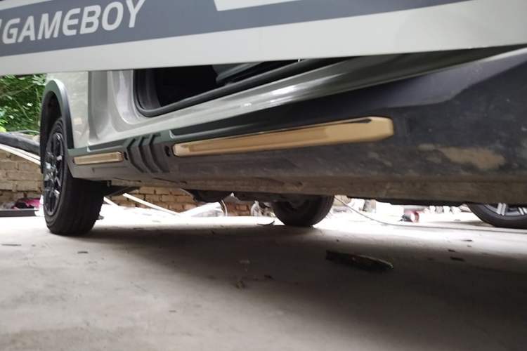 Used Wuling Hongguang MINIEV 2022 GAMEBOY 200km Gaming Edition with Lithium Iron Phosphate Right Side Sill