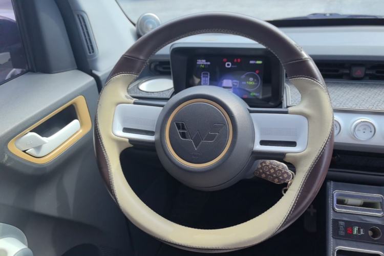 Used Wuling Hongguang MINIEV 2022 GAMEBOY 200km Gaming Edition with Lithium Iron Phosphate Steering Wheel