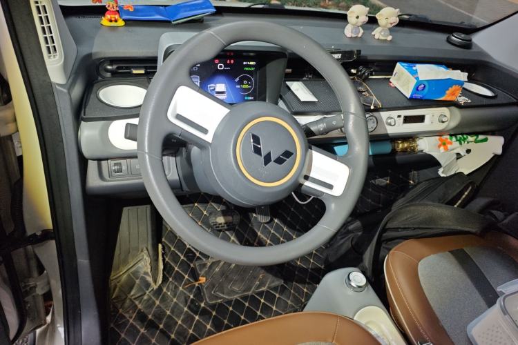 Used Wuling Hongguang MINIEV 2022 GAMEBOY 200km Gaming Edition with Lithium Iron Phosphate Steering Wheel