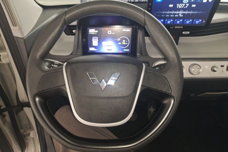 Used Wuling Hongguang MINIEV 2022 Macaron Premium Model – Lithium Iron Phosphate Steering Wheel