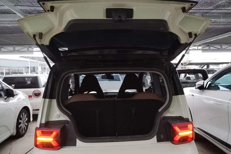 Used Wuling Hongguang MINIEV 2022 GAMEBOY 200km Gaming Edition with Lithium Iron Phosphate Trunk